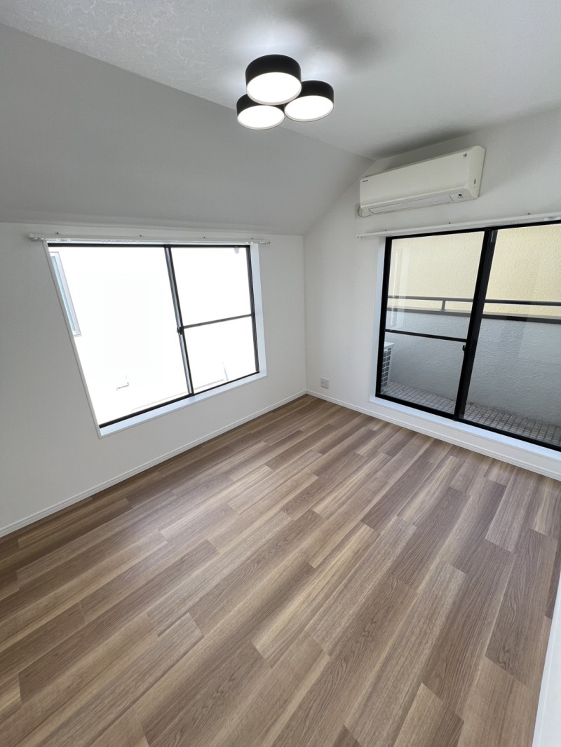 【世田谷区東玉川】和室から洋室へリフォーム|子供部屋の内装変更工事の施工後