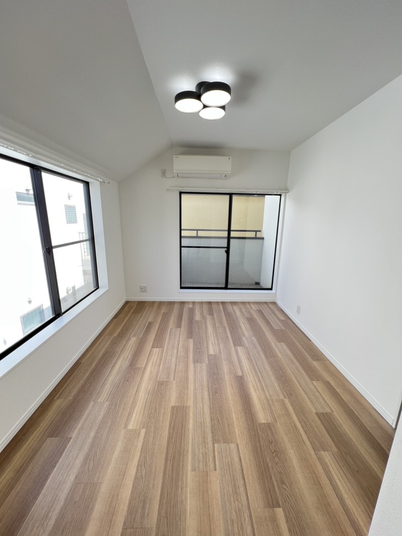 【世田谷区東玉川】和室から洋室へリフォーム｜子供部屋の内装変更工事の施工後写真3