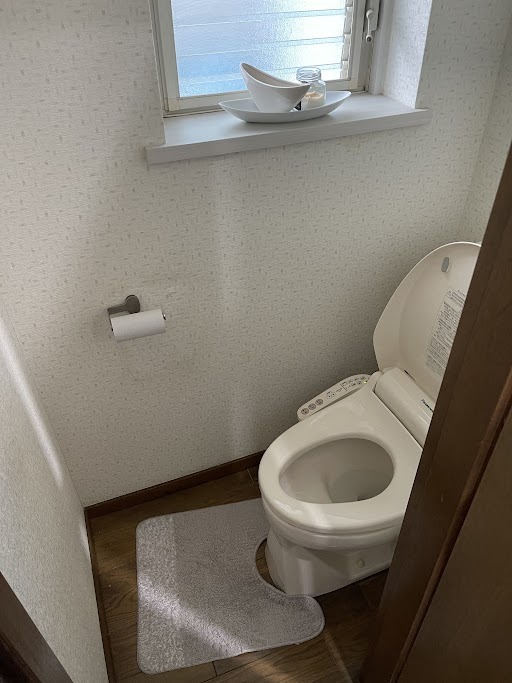 【大田区田園調布・築26年】古くなったトイレを使いやすい設備へ交換の施工前