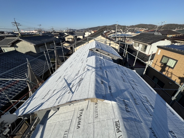 屋根の葺き替え・防水シート施工